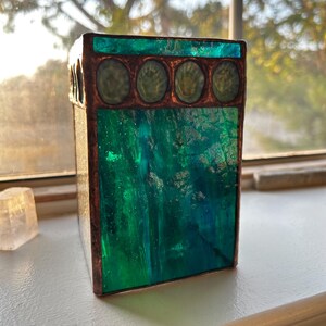 Ocean Themed Buntglas Kerzenhalter mit Limpet Muscheln