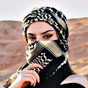 hirbawi shemagh keffiyeh unisex scarf, palestine black white kuffiyah headscarf, arafat hatta with tassle, unisex scarf, gift for girlfriend