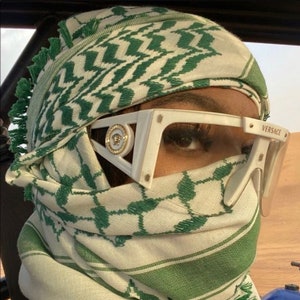 Palestinian Keffiyeh Shemagh Scarf, Green White Hirbawi Traditional Shemagh With Tassels arafat hatta Arab Headscarf, Free Palestine Gift