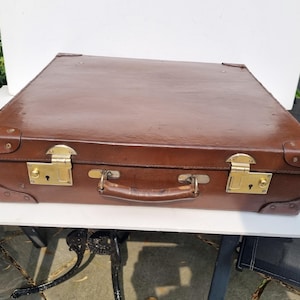 Antique dark brown leather suitcase 18&quot; x 16&quot; in excellent condition c 1920.