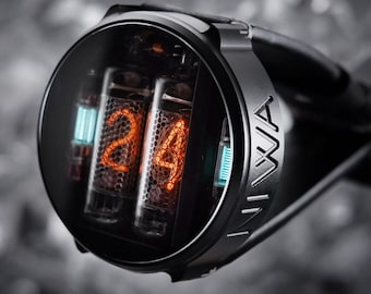 Reloj NIWA Nixie. Tubos In-16. Caja Barnard 68 (negra). Caja de titanio. Cristal de zafiro.