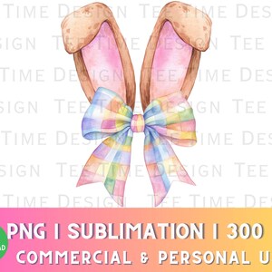Puede incluir: Ilustración en acuarela de orejas de conejo de Pascua con un lazo de cuadros pastel. Las orejas son de color marrón claro con interiores rosas. El lazo presenta un patrón de cuadros colorido. Incluye el texto "PNG I SUBLIMATION I 300 DPI COMMERCIAL & PERSONAL USE."