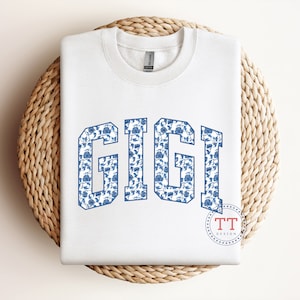 Gigi Blue Chinoiserie PNG, Gigi Sublimation Design, Preppy Chinoiserie Digital Design, Trendy Shirt PNG, Azul e Branco Floral Toile
