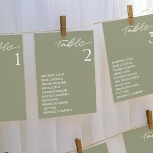 Salbei grüne Sitzplan Vorlage bearbeitbar, minimalistische hängende Sitzplan, grüne Hochzeit hängende Sitzplan Vorlage, Tischkarte, Avery