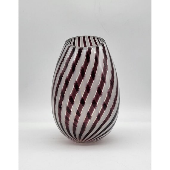 Vintage Germany Hessen Glaswerke HG Cased Swirl Glass Vase White Purple 7.75"