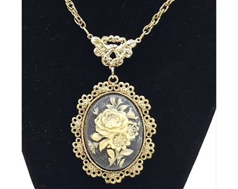 Vintage Large Cream Rose Cameo Necklace 24-in Chain Gold Tone