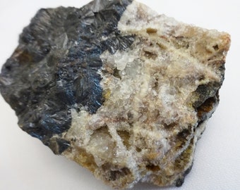 Ejemplar de goethita de Cornualles, Mina Real de Hierro de Restormel, Lostwithiel, Cornualles. Procedencia: Colección Levers. Cristales, rocas, minerales.