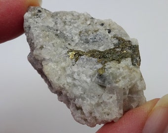 Calcita con calcopirita y galena de Wheal Wrey, Cornualles. Raro ejemplar mineral de Cornualles. Colección Levers de rocas, cristales y minerales.