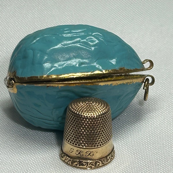 Rare Vintage Ernest Steiner Original Blue Enameled Thimble Case With A 2.4 Gram 10k Gold Thimble