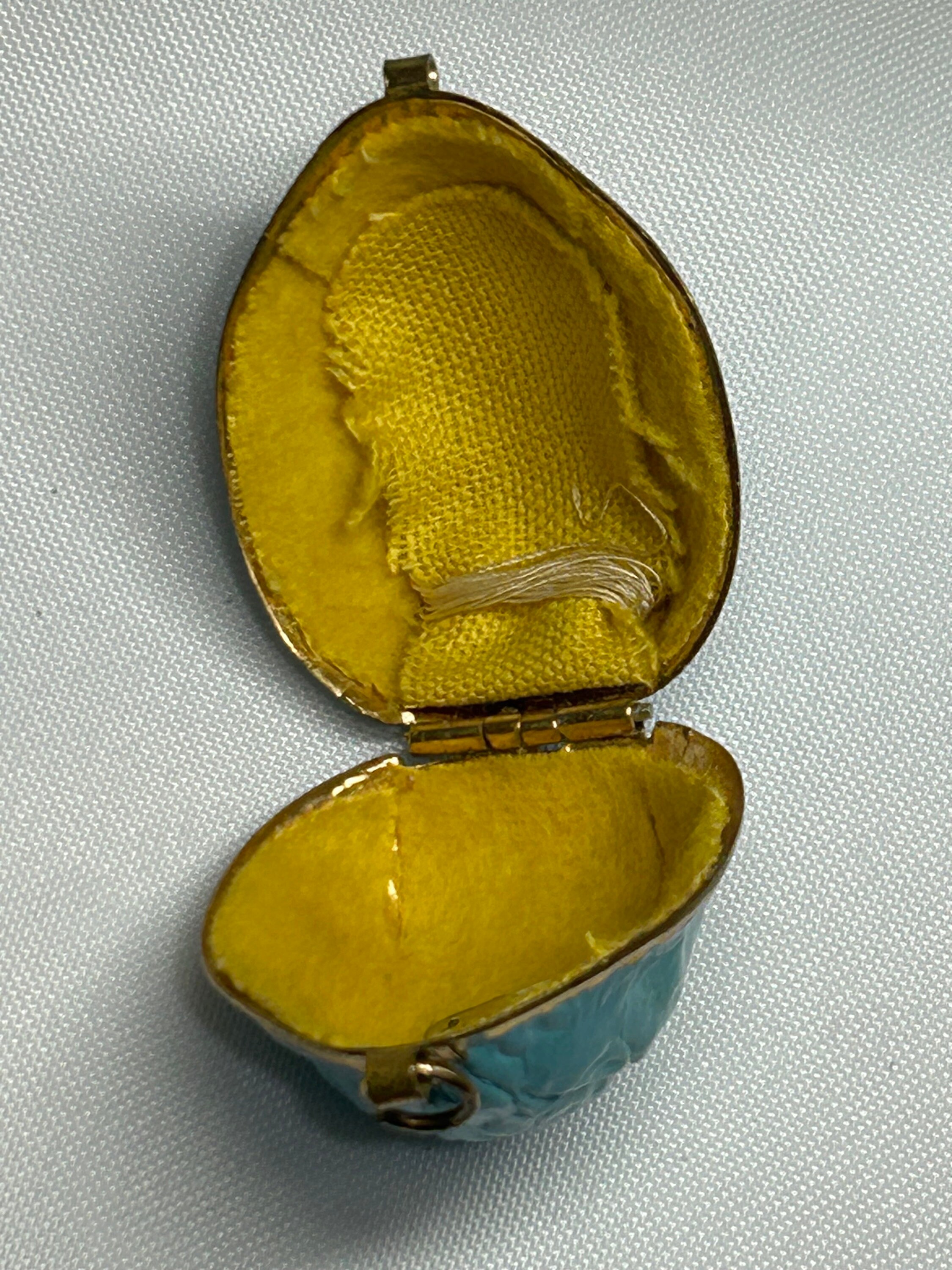 Rare Vintage Ernest Steiner Original Blue Enameled Thimble Case With A