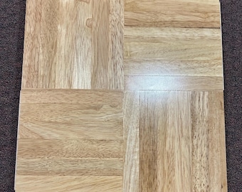 ¡Parque de 10 pies cuadrados! Baldosas de madera maciza de Hevea con vetas de roble de 6 dedos: (10) 12"x12"x1/4", color NATURAL ¡NUEVO!