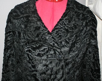 Vintage Black Neiman Marcus Ladies Crushed Velvet Heavy Coat - Sz Small