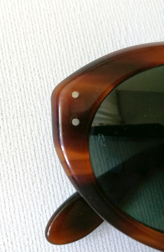 Rare vintage Ray-ban Tortoise Shell Sunglasses. M… - image 4