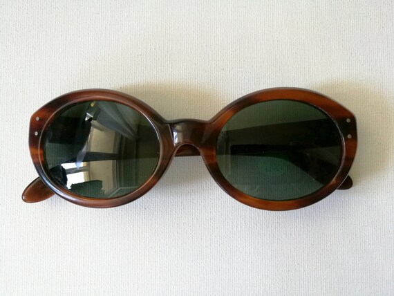 Rare vintage Ray-ban Tortoise Shell Sunglasses. M… - image 1