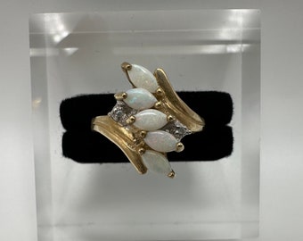 Vintage 10k Gold Opal & Diamant Edelstein Ring - Größe 6,75
