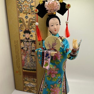 Beautiful Handmade Traditional Chinese Qing Dynasty Doll Silk Dress
