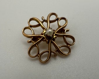Vintage 10K Yellow Gold Filigree Brooch Broach w/ Small Pearl