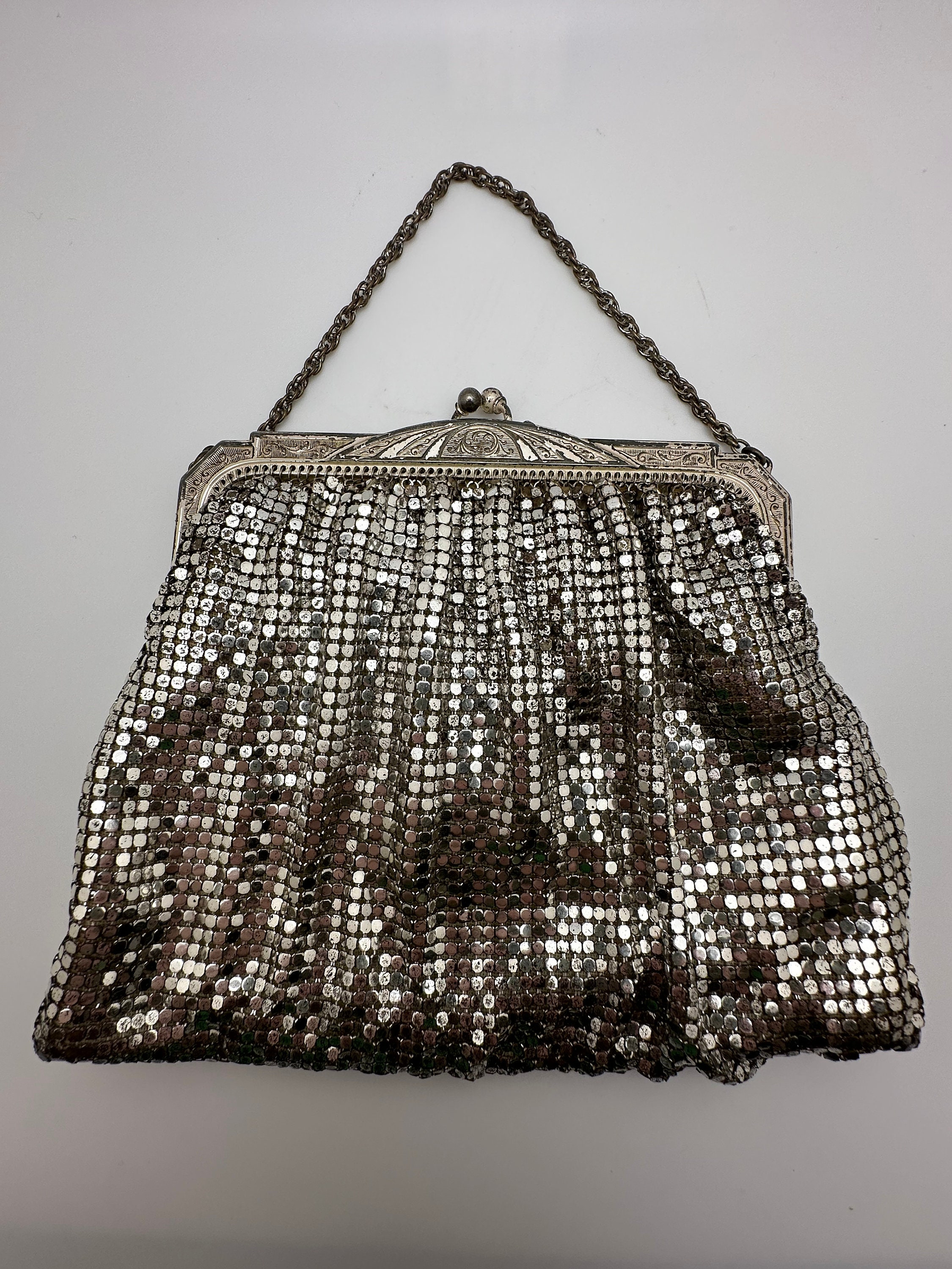 アンティーク雑貨 whiting & davis mesh bag Vintage Whiting and Davis Mesh Silver Purse Evening Bag - Etsy