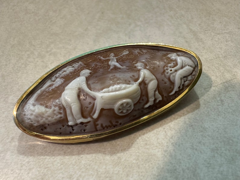 Vintage 14k Yellow Gold Cameo Pendant / Brooch, Gold Tested, Signed DiLuca of Italy image 2