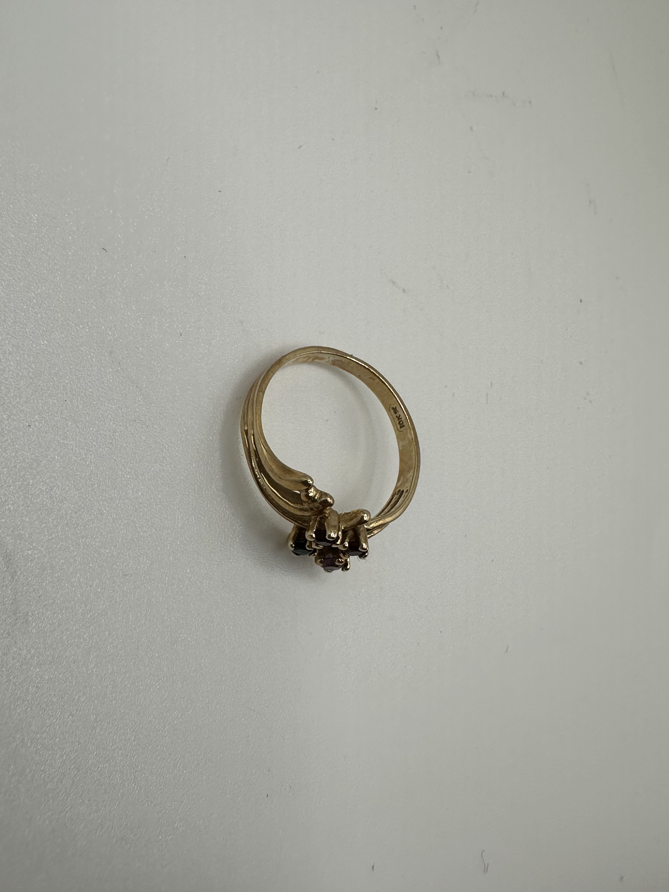 10K 417 Gold Ring W/ Garnet, Spinal, and Amethyst Approximately Size 6 ...