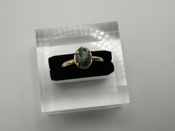 Beautiful and Unique Vintage 14k Yellow Gold Gree… - image 4