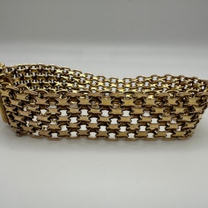 Flat Mesh Bracelet with Textured Magnetic Clasp