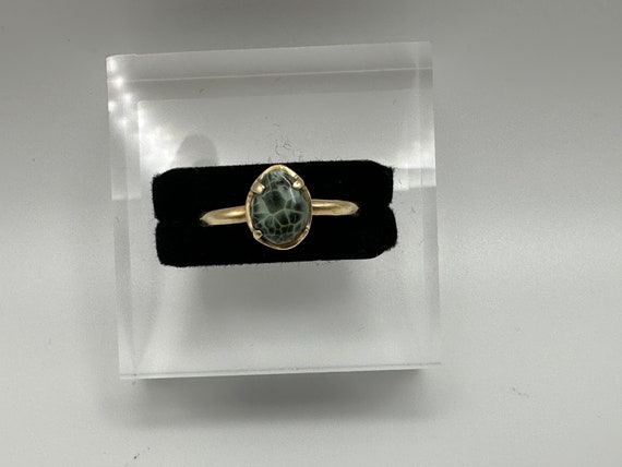 Beautiful and Unique Vintage 14k Yellow Gold Gree… - image 3