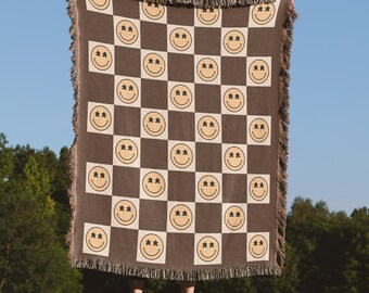 Brown Checkered Meeple Smile Face Woven Throw Blanket Tapestry Cozy Board Game Home Decor Wall Hanging Housewarming Gift for Board Gamer