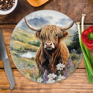 Highland Cow Round Glass Tea Pot Holder - Chopping Board - Worktop Protector - Heat Mat