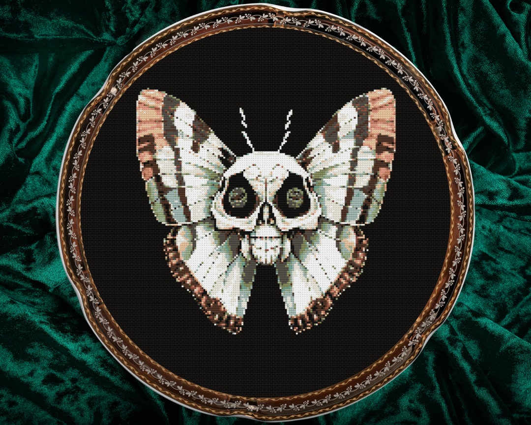 Skull Moth Cross Stitch Pattern | Halloween, Horror Skulls, Witchccraft ...