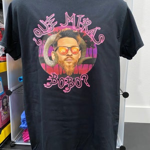 Que Mira’s bobo?” GOAT Tshirt
