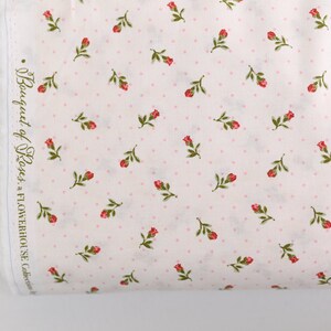 End of Bolt/ Remnant 1 YARD Bouquet of Roses Vintage White from Flowerhouse Collection  FLH-21369-83  for Robert Kaufman Fabrics