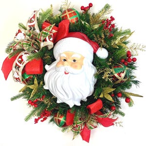 Handmade Santa Christmas Wreath – Festive Holiday Decor with Plaid Ribbons, Greenery & Vintage Santa Face, Front Door Wreath, Santa Wreath