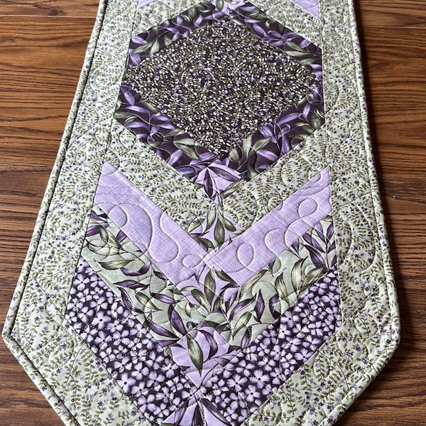 Handmade, machine quilted table runner