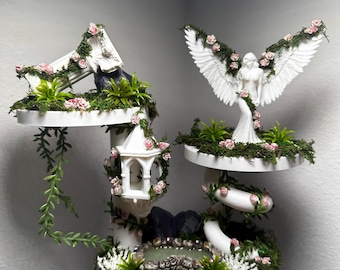 Large statue jumping spider play set