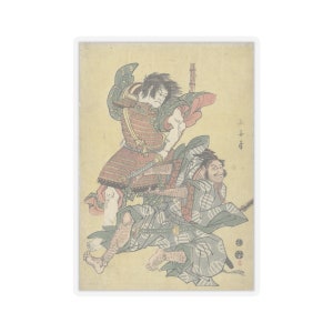 以下が含まれることがあります： 二人の侍が戦闘している日本の木版画をあしらったステッカー。上の戦士は赤と緑の鎧を着用し、下の戦士は灰色の着物を着ています。背景は淡い黄色です。