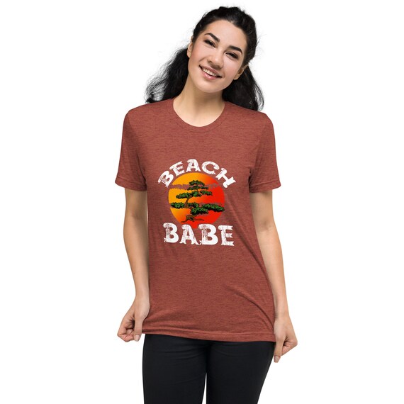 Beach babe Short sleeve t-shirt, Comfort Colors T-shirt, All sized Tee, Graphic shirt, Retro Shirt, Summer Lover shirt, Beach lover shirt