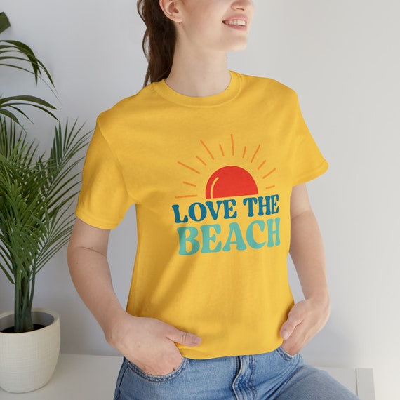 Unisex Short Sleeve T-Shirt, Love the Beach