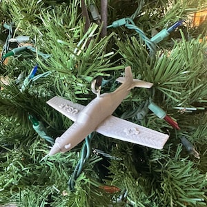 Adorno navideño T-6 Texan II, regalo de graduación de piloto de UPT SUPT