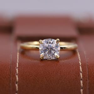 Cushion Cut Lab Grown Diamond Ring, 14K Solid Gold Engagement Ring, Classic Wedding Ring, Handmade Jewelry, Anniversary Gift, Ring for Women