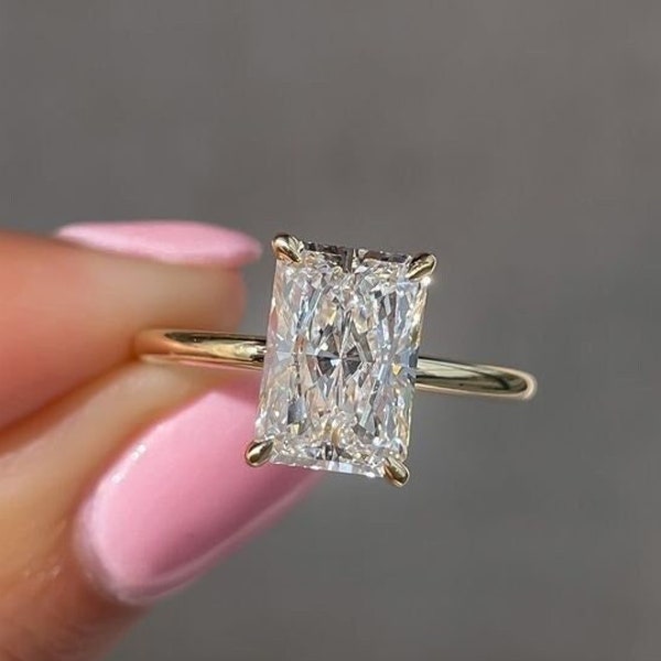 Bague de fiançailles allongée taille radiante avec diamants cultivés en laboratoire de 2,5 carats, bague solitaire avec halo caché, bijoux faits main en or massif, cadeau d'anniversaire