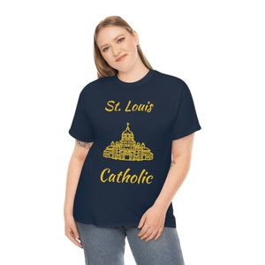 Camiseta católica de St. Louis, camiseta católica, católica tradicional, camiseta cristã, camisa de igreja, camisa religiosa, camiseta paroquial