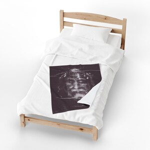 Shroud of Turin Blanket, Catholic Prayer Throw, Holy Face of Jesus Gift for Catholic Home image 8