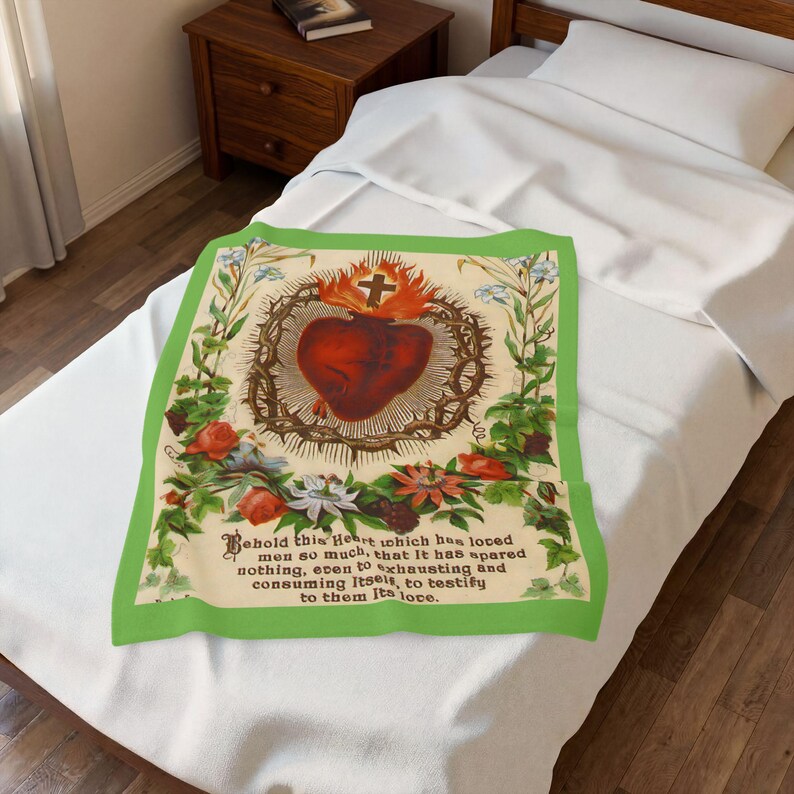 Manta de felpa de terciopelo con ilustración del Sagrado Corazón / Diseño de estampa religiosa antigua / Diseño devocional religioso imagen 4