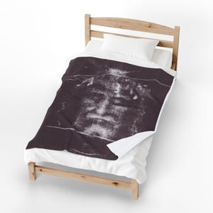Shroud of Turin Blanket, Catholic Prayer Throw, Holy Face of Jesus Gift for Catholic Home image 7