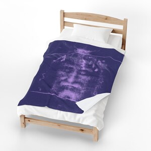 Shroud of Turin Blanket, Holy Face of Jesus Catholic Gift, Purple Velveteen Plush Throw for Prayer Room or Home image 8