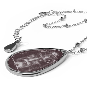 Shroud of Turin Necklace, Holy Face of Jesus Catholic Gift, Devotional Pendant for Mom Dad Priest Grandma image 2