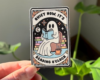 Tyst nu, det är klockan läsning Spökläsning Tarot-klistermärke, sött spöke-bokstillåtet klistermärke, höst Kindle-klistermärke, Halloween-bokstillåtet klistermärke