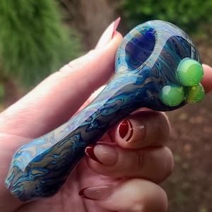 Moon Spoon Glass Pipe: Beautifully out of this world w/blue and gold galaxy swirls