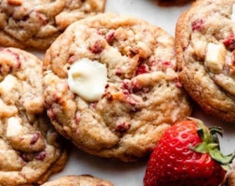 Strawberries and Cream Cookies